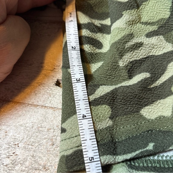 Full Circle Trends Green Camo Pull On Shorts Womens Size 2X New - Picture 15 of 16